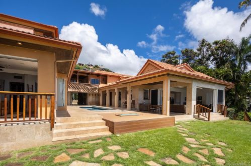 5505 Kalanianaole Hwy, Honolulu, HI 96821-2012
