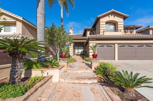 7645 Hollow Oak Rd, Anaheim, CA 92808-1426