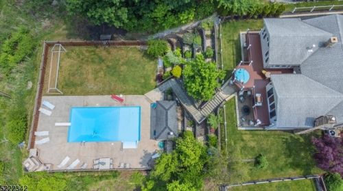 24 Ogden Ter, Kinnelon, NJ 07405-1112