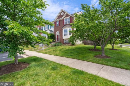 8398 Tackhouse Loop, Gainesville, VA 20155-2952