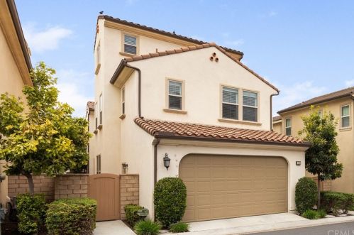 129 Pathway, Irvine CA  92618-8846 exterior