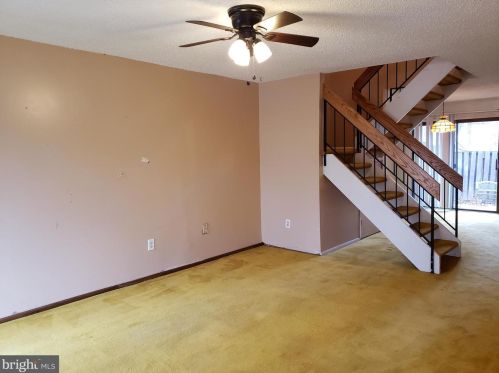 12175 Sanibel Ct, Herndon, VA 20191-1224