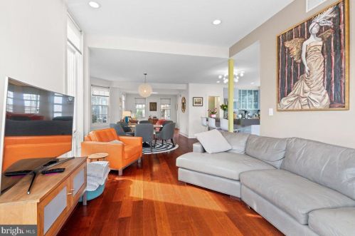 31 Maple St, Princeton NJ  08542-3850 exterior