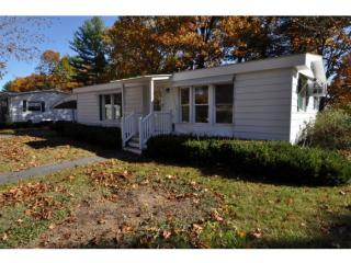 22 River Ledge Dr, Goffstown, NH 03045-6628