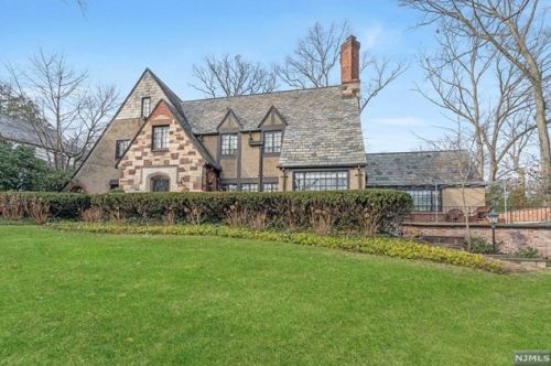 374 Heights Rd, Ridgewood, NJ 07450-2416