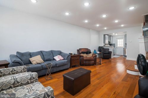 1209 Alder St, Philadelphia, PA 19147-5018