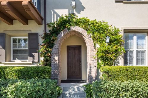 57 Arborside, Irvine, CA 92603-0117