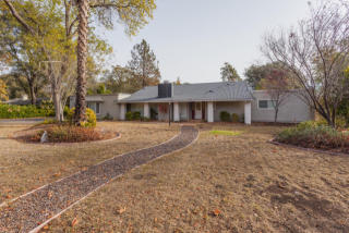 4975 Saratoga Dr, Redding, CA 96002-9418