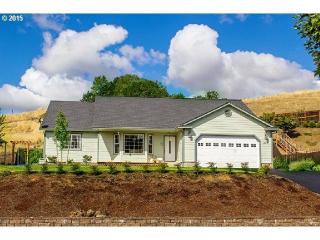 400 Summerwood St, Roseburg, OR 97471-8328