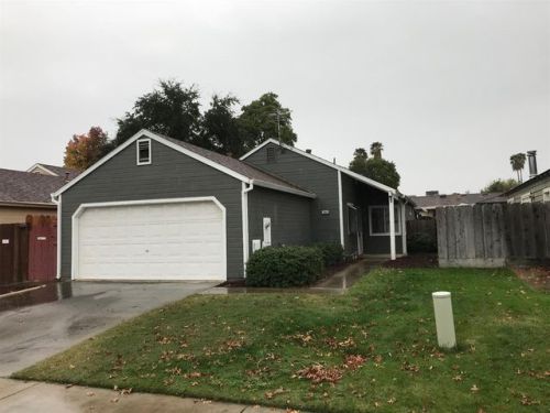 1693 Winston Cir, Valley Home, CA 95361-3567