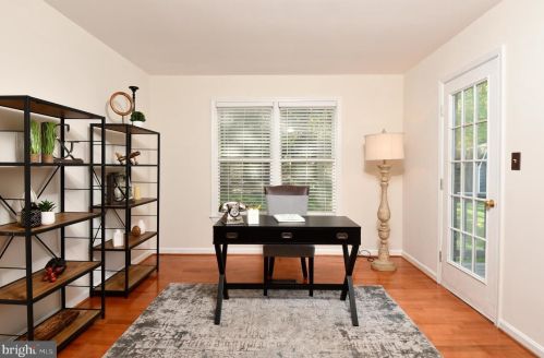 7307 Middleton Dr, Fredericksburg, VA 22407-6671
