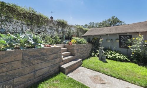 6 May Ter, Maplewood NJ  07040-3702 exterior