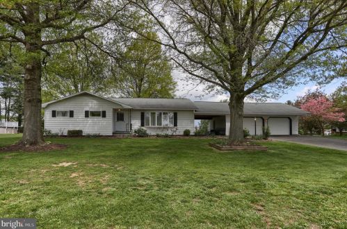 6170 Manor Hill Cir, Harrisburg, PA 17111-3844