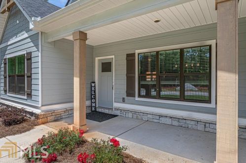21 Hill St, Newnan, GA 30263-2405