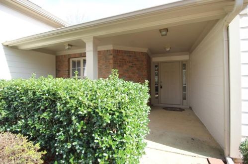 3841 Plantation Mill Dr, Buford, GA 30519-1966