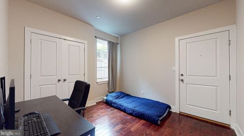 46 44 St, Philadelphia PA 19104-2939 exterior