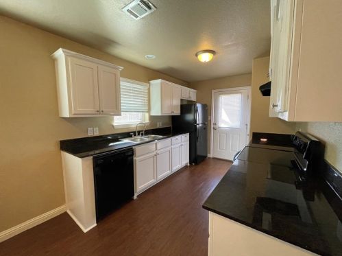 3031 Weave Ct, Granbury TX  76049-1280 exterior
