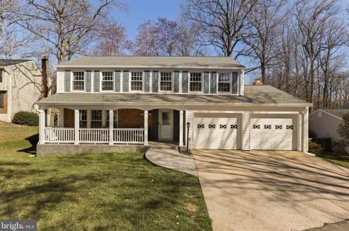 5900 Carters Oak Ct, Springfield, VA 22015-2421