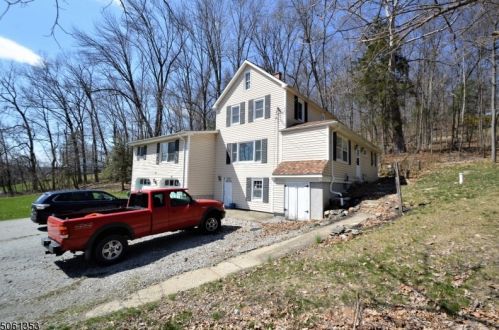 31 Newman Rd, Wantage, NJ 07461-3125