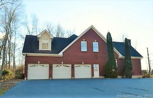 16 Stoney Brook Rd, Wallingford, CT 06492-2759