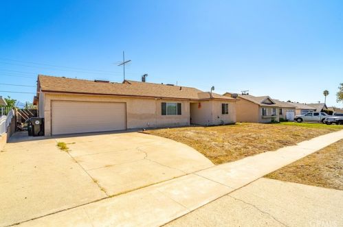 571 Lilac Ave, Rialto, CA 92376-4928