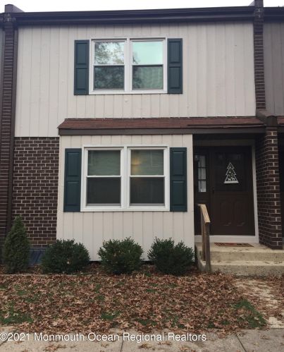 9 Shirley Ln, Trenton, NJ 08610-2416