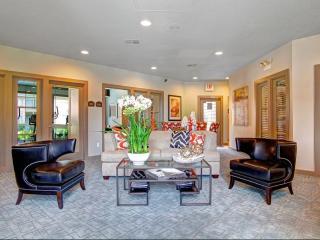 9900 Richmond Ave, Houston TX  77042-4562 exterior