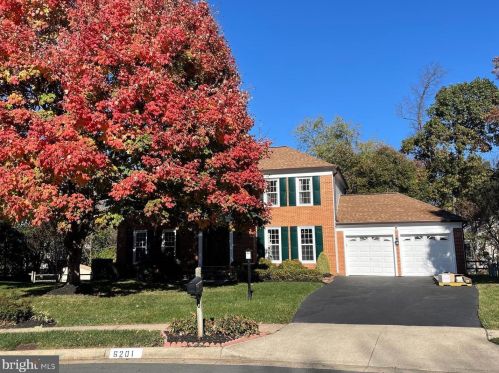6201 Stonehunt Pl, Clifton, VA 20124-2332