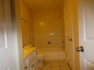 218 Magnolia Dr, North Aurora IL  60542-3035 exterior