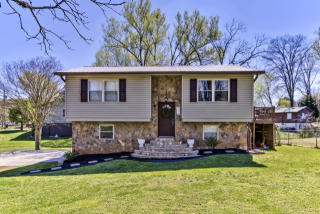 301 Warren St, Athens, TN 37303-1829