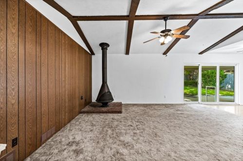 2110 Bordeaux Dr, Carrollton TX 75007-5501 exterior