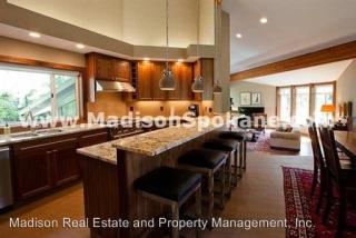 2017 Rockwood Blvd, Spokane WA  99203-3852 exterior