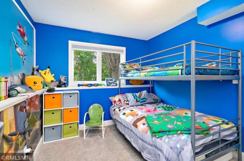 3865 Cinnabar Dr, Saint Paul MN  55122-1614 exterior