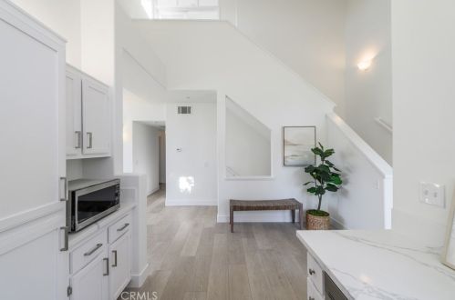 1407 Elmhurst, Irvine CA  92618-4023 exterior