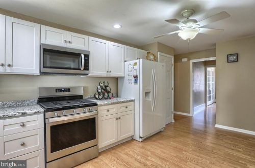 126 Cedar St, Carlisle PA  17013-2201 exterior