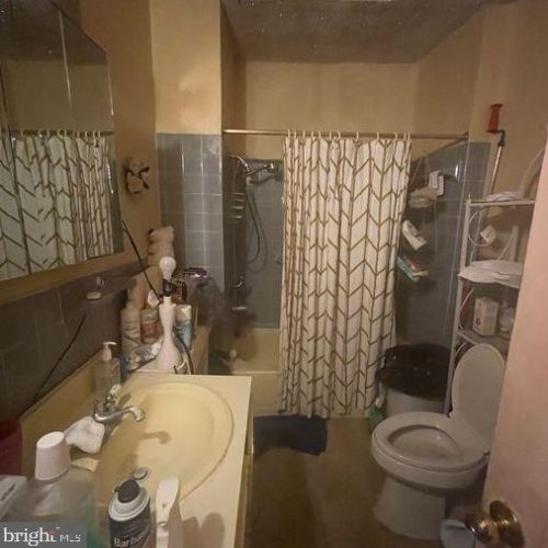 5756 12 St, Philadelphia PA 19141-4111 exterior