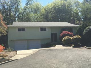 15704 Miniview Ct, Portland, OR 97267-3643