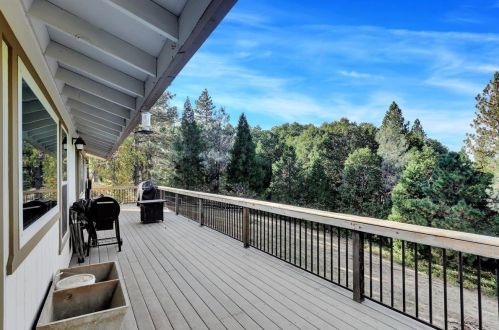 12270 Rough And Ready Hwy, Grass Valley, CA 95945-8511