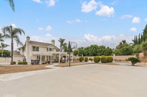 1874 Natalie Ln, Riverside CA  92506-4656 exterior