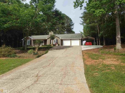 47 Welcome Wood Dr, Newnan, GA 30263-4290
