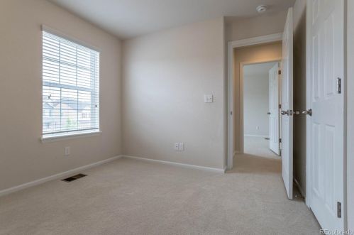 7400 Old Hammer Way, Aurora CO 80016-6115 exterior