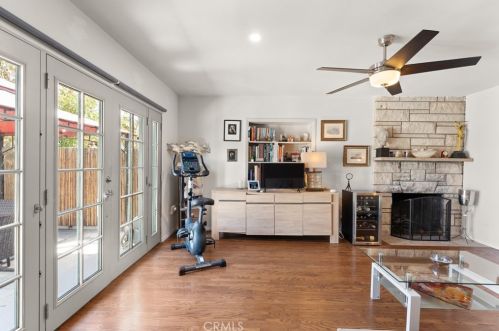 12226 Oxford Ave, Hawthorne CA  90250-4035 exterior