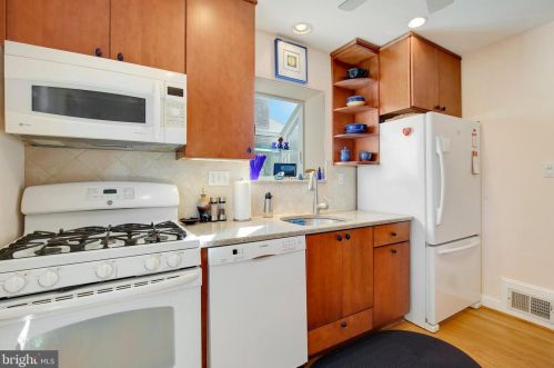 2303 Darrow St, Silver Spring MD 20902-4918 exterior