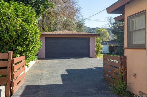 1828 Canada Blvd, Glendale CA  91208-2610 exterior