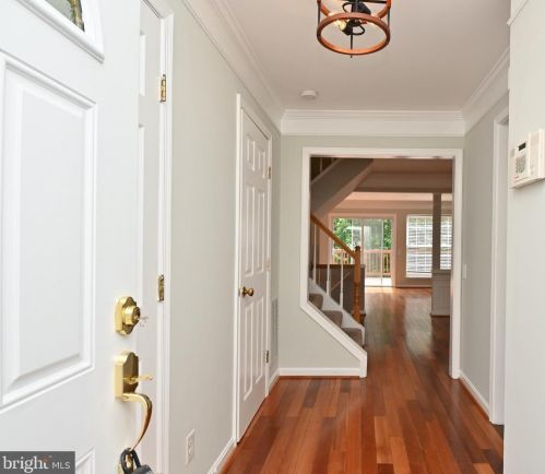 16892 Jed Forest Ln, Woodbridge, VA 22191-5125