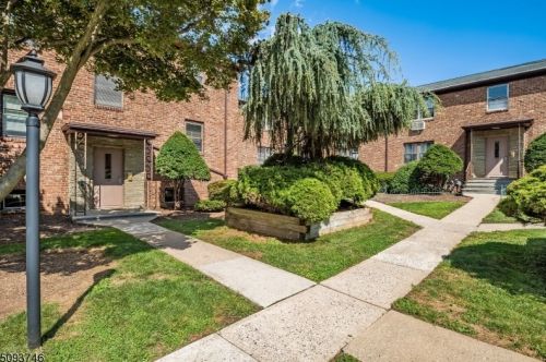 799 Mountain Ave, Springfield, NJ 07081-3439