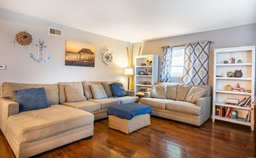 7381 Minerva Dr, San Diego, CA 92114-3226