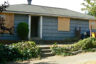 9203 12th Ave, Seattle, WA 98115-2829