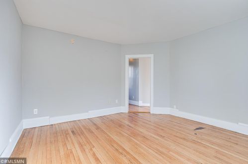 3449 Snelling Ave, Minneapolis MN  55406-2637 exterior
