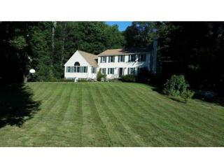 36 Royal Ln, Londonderry, NH 03053-2504
